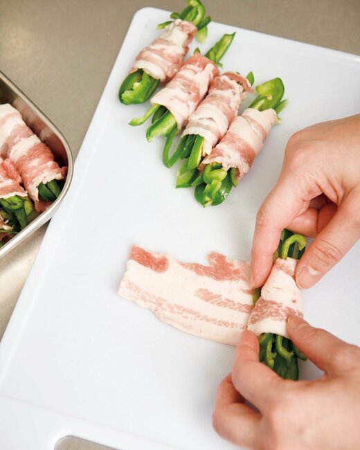 肉巻きピーマンの制作過程