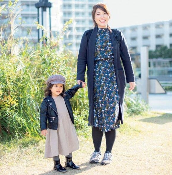 花柄ワンピース女性