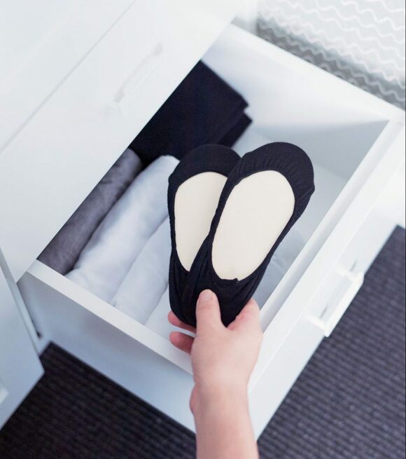 靴下の台紙を利用した収納