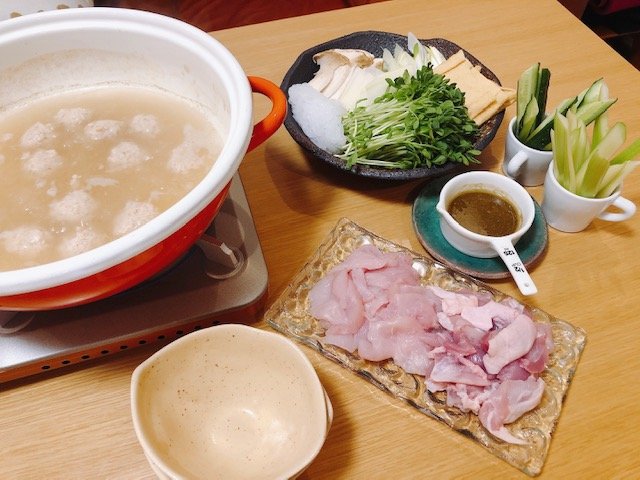 鍋と野菜とお肉