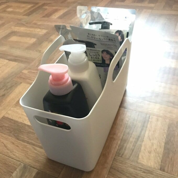 シャンプーやボディソープなどのストックを収納しておく