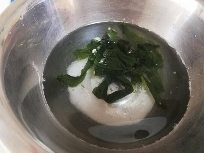 ワカメの戻し汁のつくり方