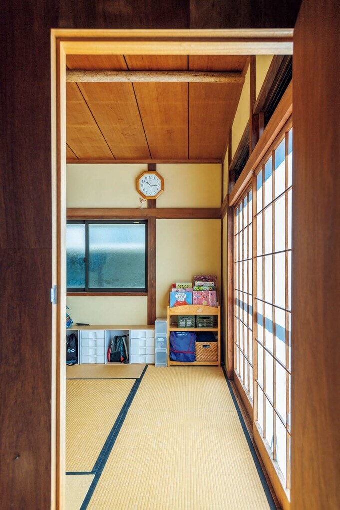 リビングに隣接する和室