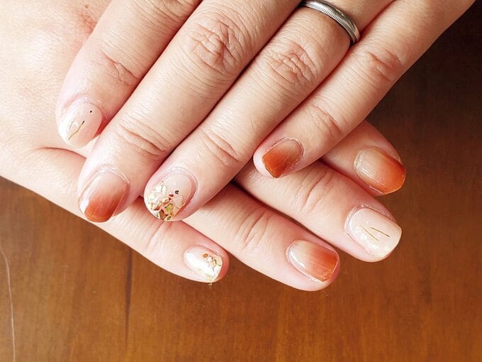 グラデーションネイル