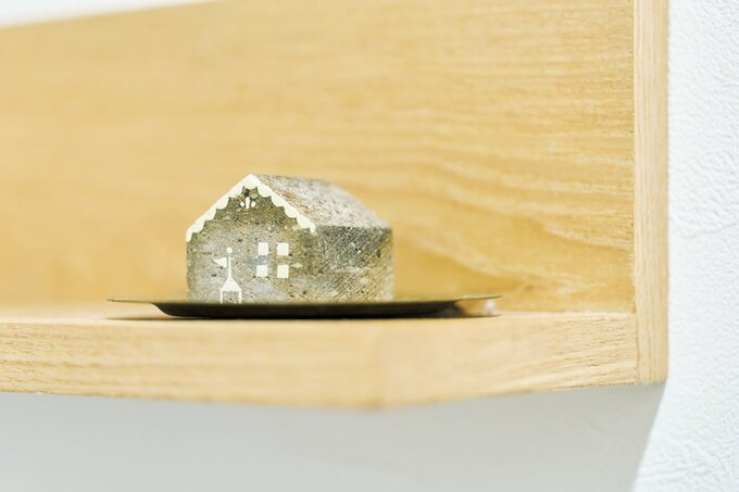 家の形をしたアロマストーン