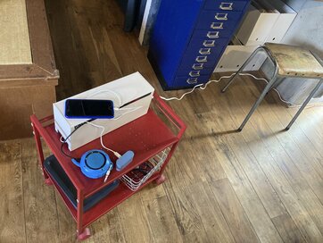 リビングに充電ステーションを。スマホやケーブルを「探さない生活」ができた