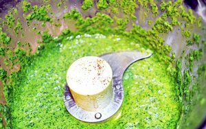 フードプロセッサーまたはブレンダーで