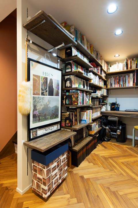 夫の書斎はオープンな間取り