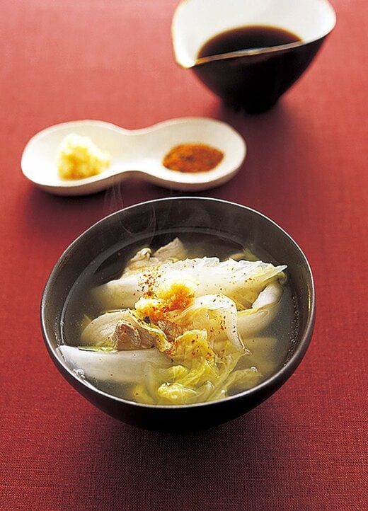 薬味を添えた鍋