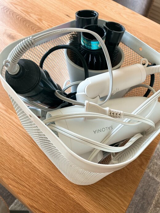 ドライヤーのコードをまとめるのをやめた