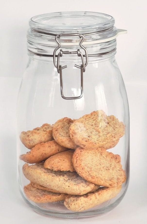 クッキーはビンに