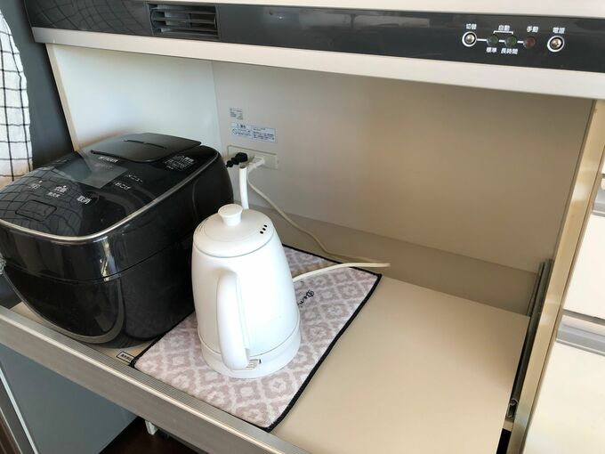 キッチンユニット内のコンセント