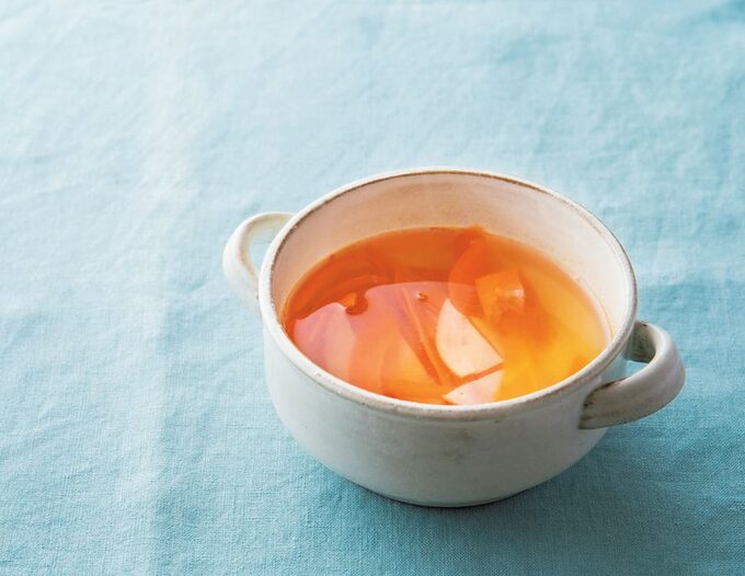 ハムとニンジンの洋風スープ
