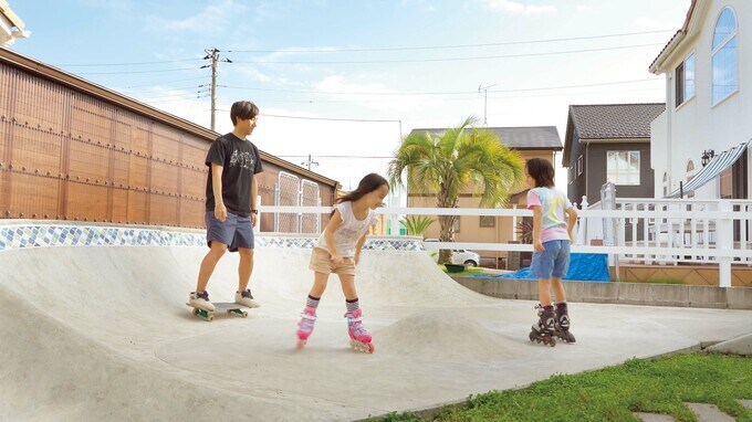 庭につくったスケートボードパーク