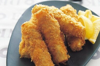 長ネギに豚肉を巻いて揚げる絶品「ネギカツ」。カラリと揚げるコツも伝授／大庭英子さんの旬レシピ