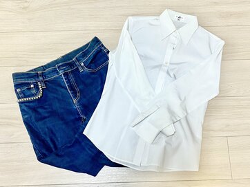 50代「その定番服、捨てどきかも」。10年前の白シャツやデニムが似合わなくなる理由