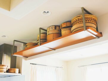 人気料理家の台所は、収納ワザが満載。ものが多くてもすっきりするコツ