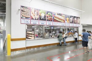 大人気のフードコートはコスパ抜群