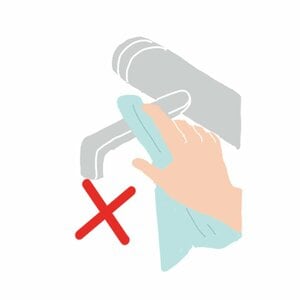 タオルぞうきんはマイクロファイバークロスでふく