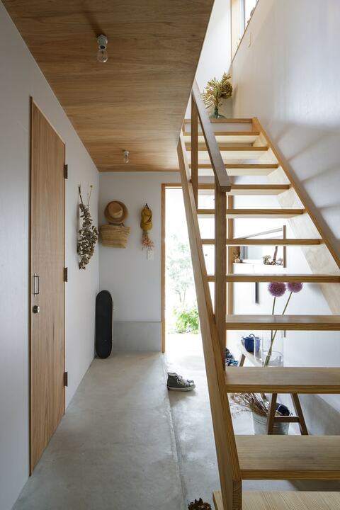 リビングに向かう階段