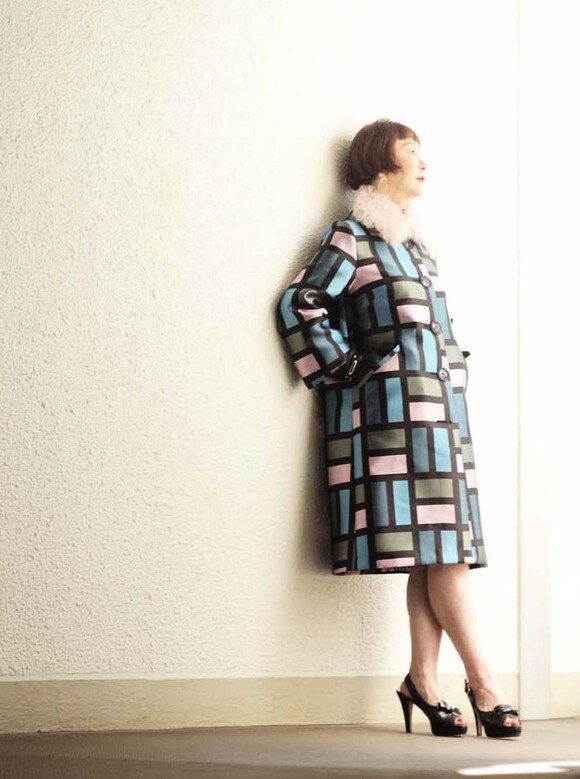 サテンのコート