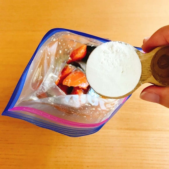 小麦粉を加えて全体になじませる。