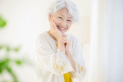30代からの「髪」のお悩み。白髪染めをやめた人、続ける人の正直エピソードも