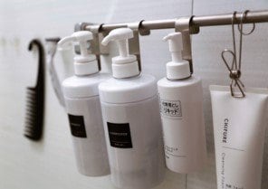 水まわりアイテムつり下げ