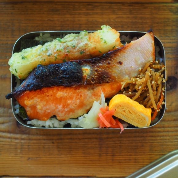 冷えても極ウマ「のり弁」!おかかとのりの重ね方がポイントに