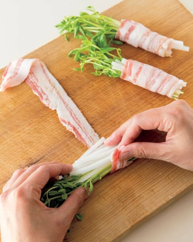 豚肉巻くところ