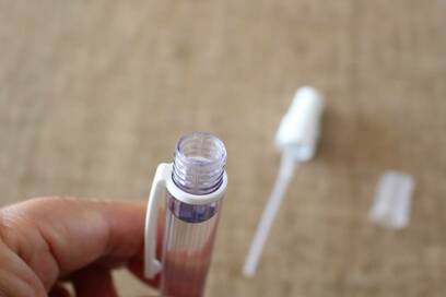 セリアさん、これすごい！除菌スプレーが入る1本2役のボールペン