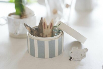 ガムテープとセロハンテープの芯をおしゃれな小物入れに！リメイク雑貨のつくり方