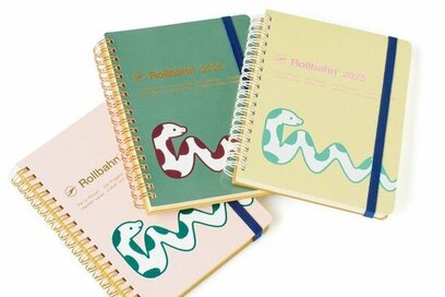 2025年は「ヘビアイテム」で開運！手ぬぐいに手帳…かわいすぎグッズ5つ　