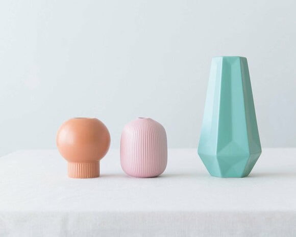 カラフルなフラワーベース