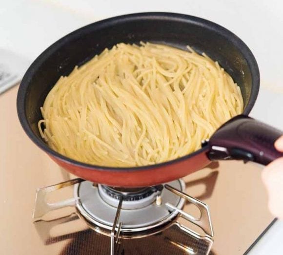 パスタの捨て湯ゼロ