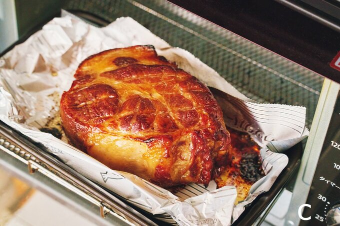 オーブントースターから出した肉