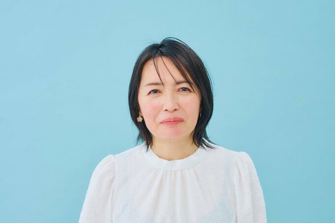 メイク後の女性