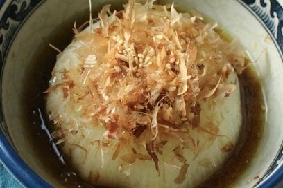 新タマネギを“丸ごと”使った絶品おかず。毎日食べたくなる味わい