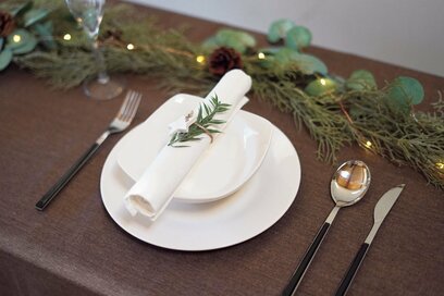 100円グッズで手軽にクリスマス！お店みたいなテーブルコーディネート