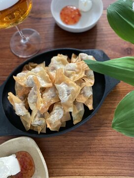 ワンタンの皮と豚ひき肉でつくる簡単レシピ。スパイシーで止まらぬおいしさ