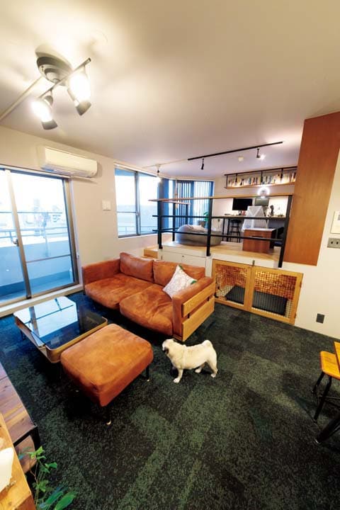 リビングでくつろぐチル