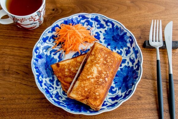 白い器に近い感覚で料理と合わせやすい