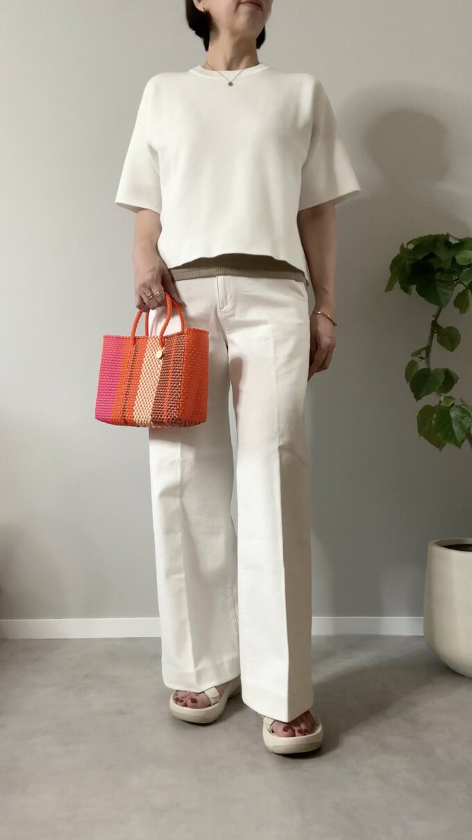 オールホワイトコーデ