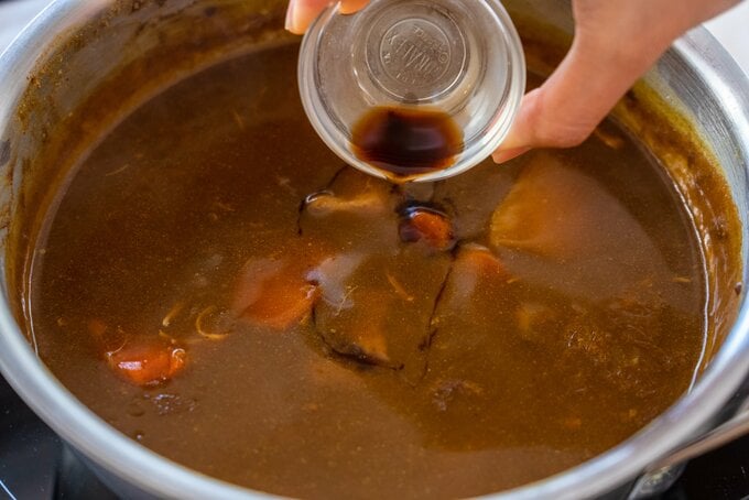 カレーに調味料