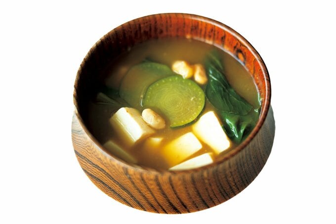 お椀に入った韓国風みそ汁