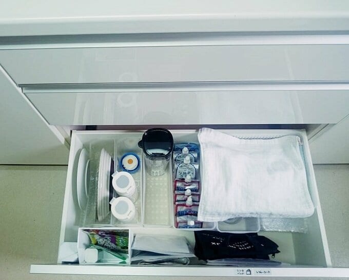 水筒とカバーの収納の様子