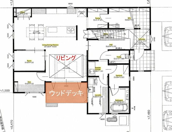 ウッドデッキがある1階の間取り