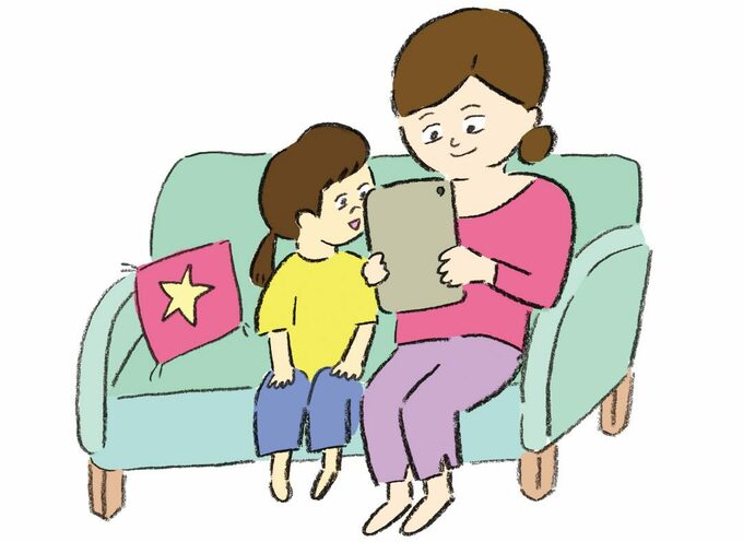 イラストソファに親子