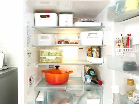 冷蔵庫にブックエンドが意外と便利 食品が取り出しやすくなる7つのルール Esseonline エッセ オンライン 冷蔵庫にブックエンドが意外と便利 食品が取り出しやすくなる7つのルール Esseonline エッセ オンライン