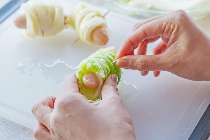 白菜をつまようじで止める
